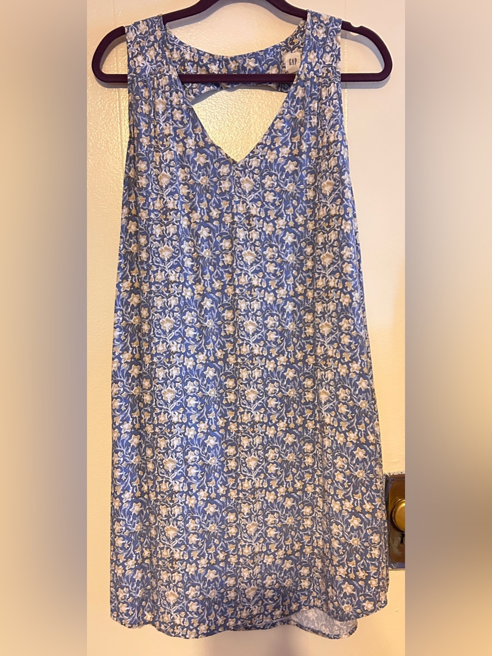 GAP Blue Floral Print, Sleeveless, Knee Length Dress with Cut Out on Back.